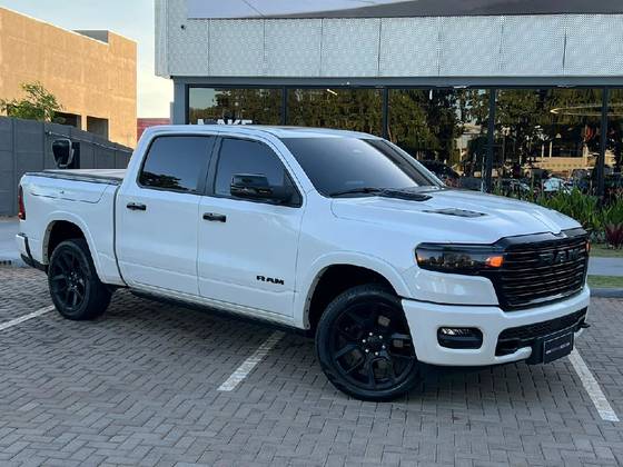 RAM 1500 3.0 HURRICANE 6 BITURBO GASOLINA LARAMIE NIGHT EDITION CD 4X4 AUTOMÁTICO